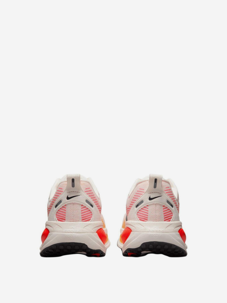 Кроссовки Nike Vomero 18