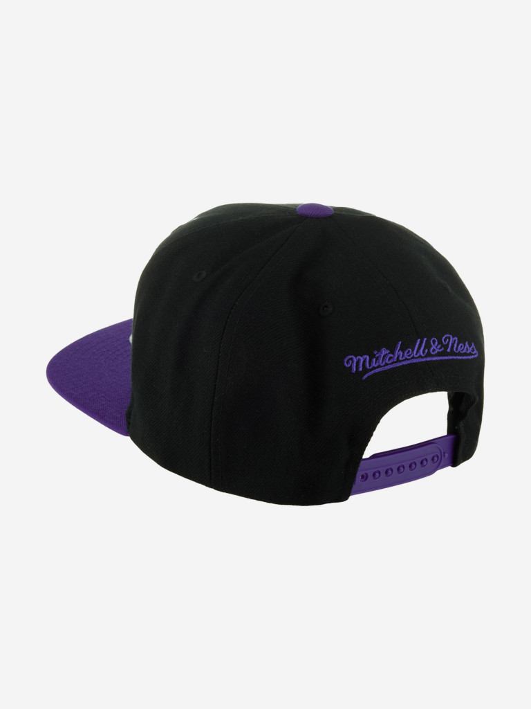 Бейсболка с прямым козырьком MITCHELL NESS HHSS5472-CHOYYPPPBLCK Charlotte Hornets NBA