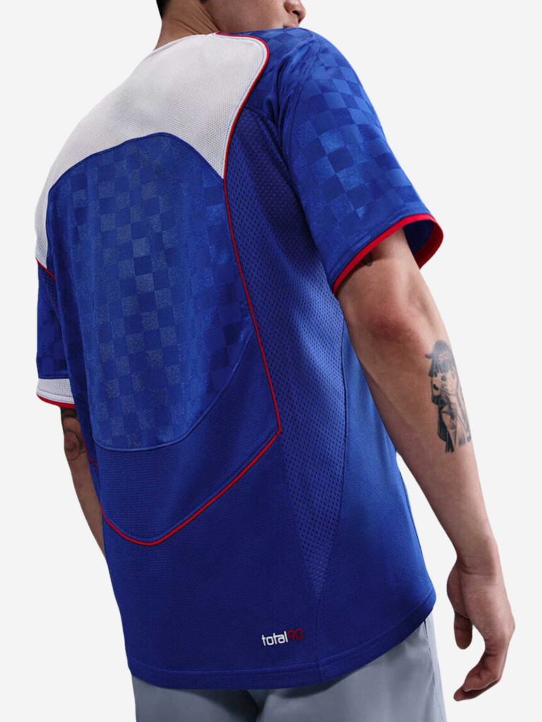 Футболка спортивная мужская Nike Total 90