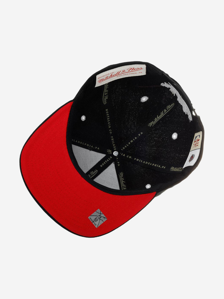 Бейсболка с прямым козырьком MITCHELL NESS 6HSSMM20253-TRABLCK Toronto Raptors NBA (черный)