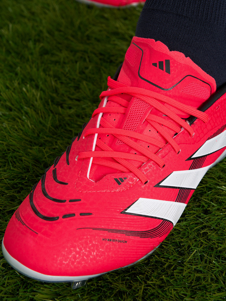 Бутсы для мальчиков adidas Predator Pro Fg J