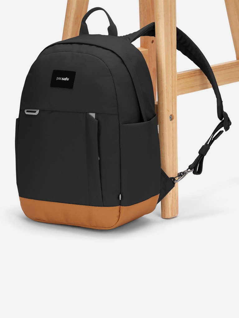 Рюкзак антивор Pacsafe GO 15, черная смола, 15 л.