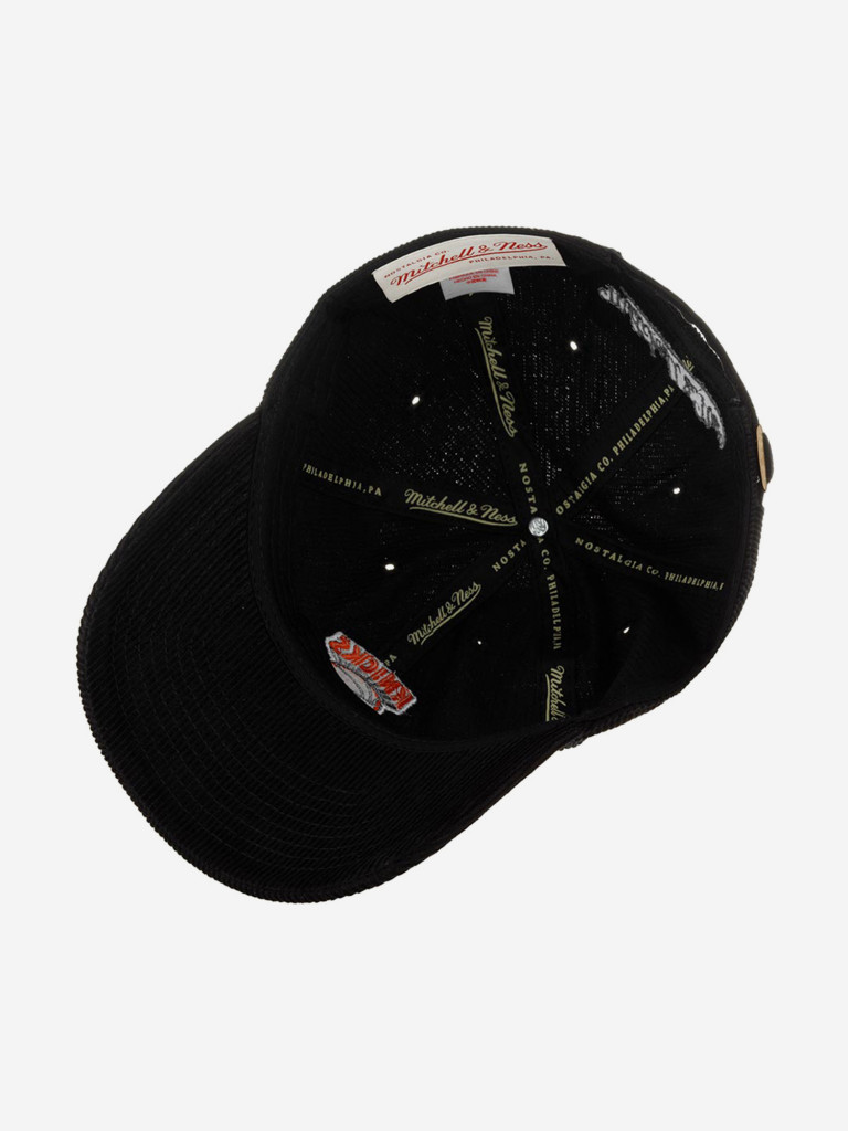 Бейсболка MITCHELL NESS HLUX4800-NYKYYPPPBLCK New York Knicks NBA