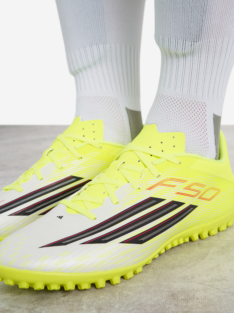 Бутсы мужские adidas F50 Club Tf