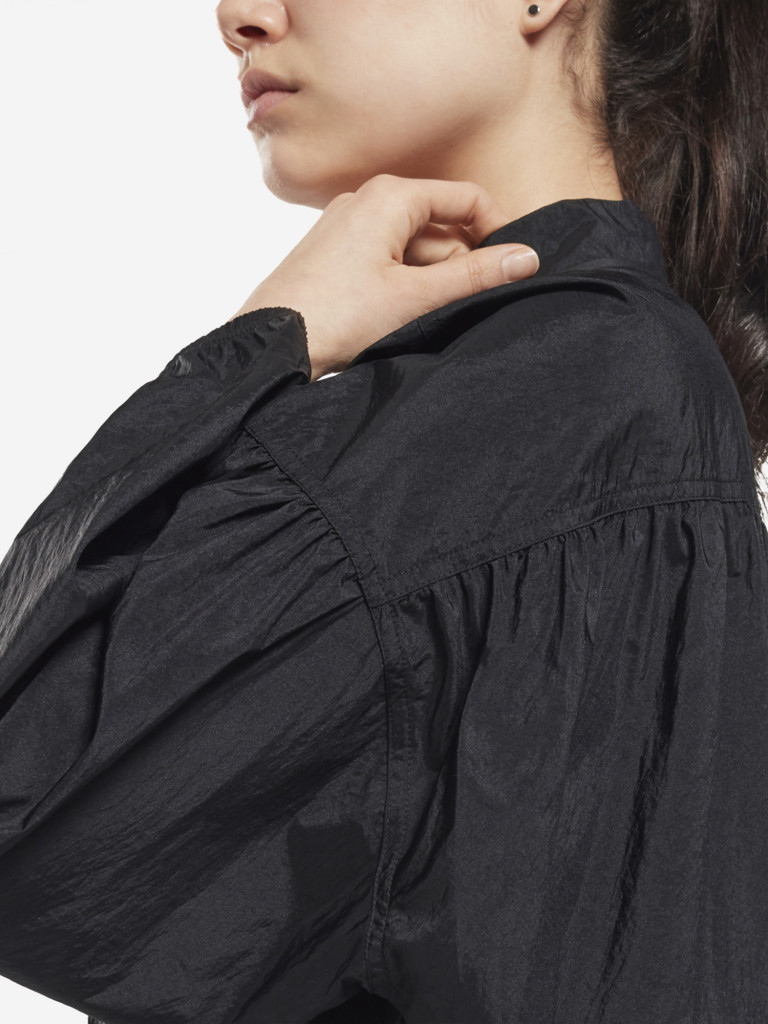 Ветровка женская Reebok Studio