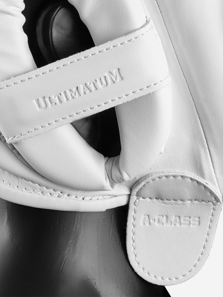 Боксёрский шлем с бампером ULTIMATUM BOXING GEN5FB HTN WHITE с алькантарой
