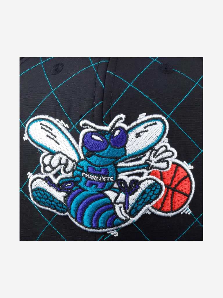 Бейсболка с прямым козырьком MITCHELL NESS HHSS1212-CHOYYPPPBLCK Charlotte Hornets NBA (черный)