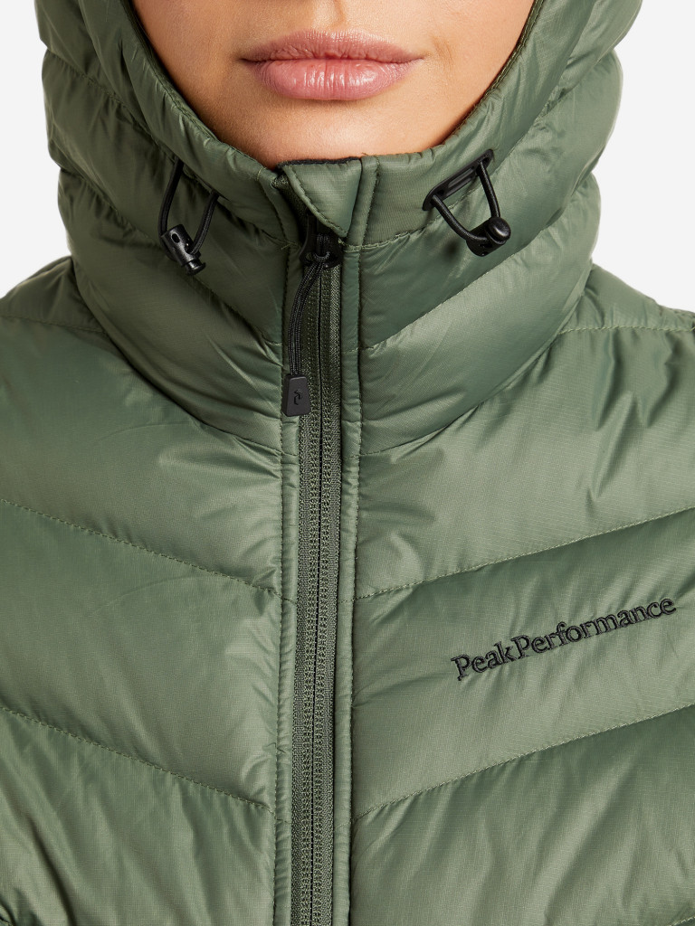 Пуховик женский Peak Performance Frost