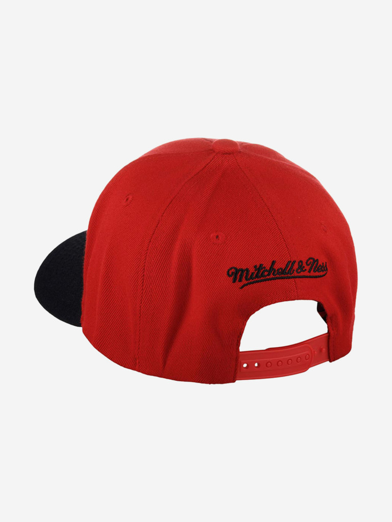 Бейсболка MITCHELL NESS HHSS3265-CBUYYPPPRDBK Chicago Bulls NBA