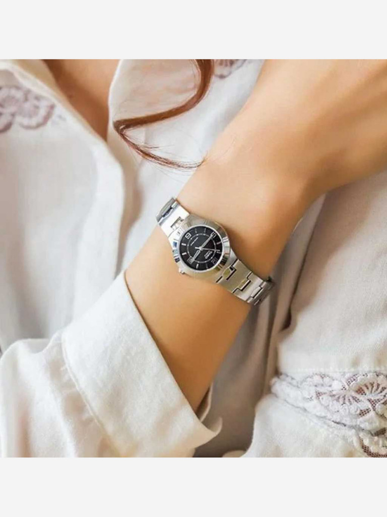 Наручные часы CASIO