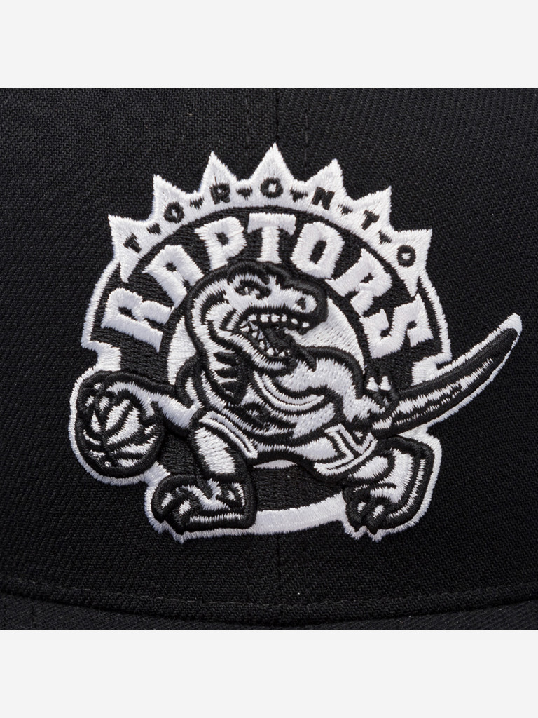 Бейсболка с прямым козырьком MITCHELL NESS HS8549-TRABLCK Toronto Raptors NBA (черный)