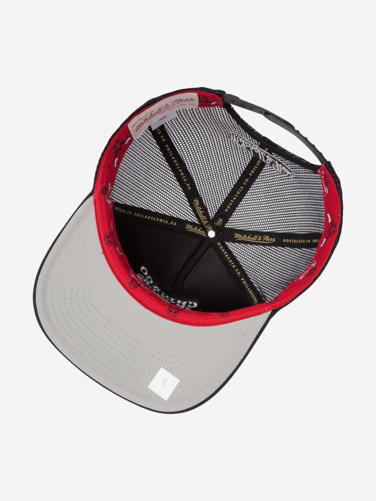 Бейсболка с сеточкой MITCHELL NESS HT11408-CBUBLCK Chicago Bulls NBA (черный)