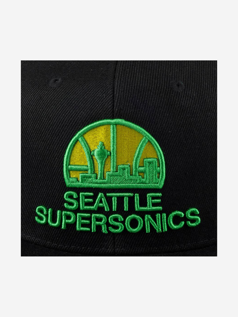 Бейсболка с прямым козырьком MITCHELL NESS 6HSSJS19079-SSUBLCK Seattle Supersonics NBA (черный)