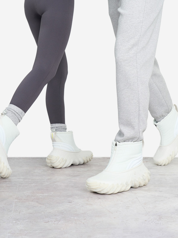 Ботинки утепленные Crocs Echo Boot Z Shield арт. 210315 светло-серый цвет — купить за 13299 руб., отзывы в интернет-магазине Спортмастер