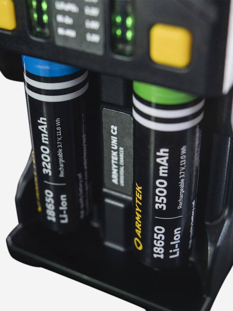 Зарядное устройство Armytek Uni C2, универсальное 2 канальное