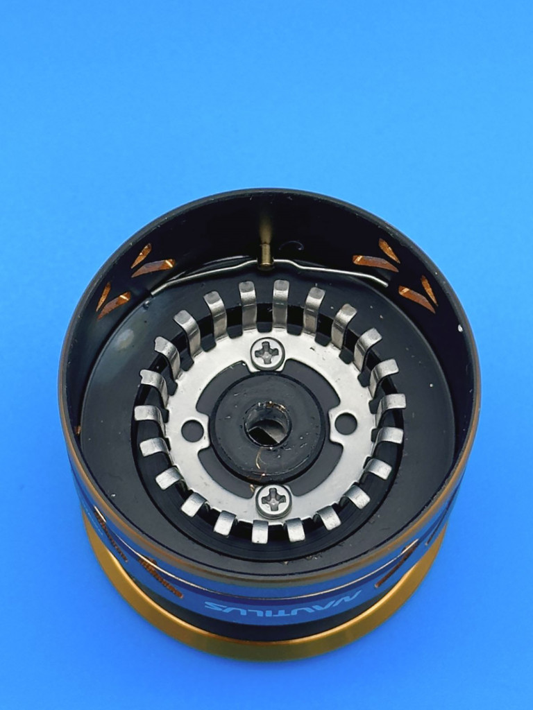 Катушка спиннинговая Nautilus Land LM500