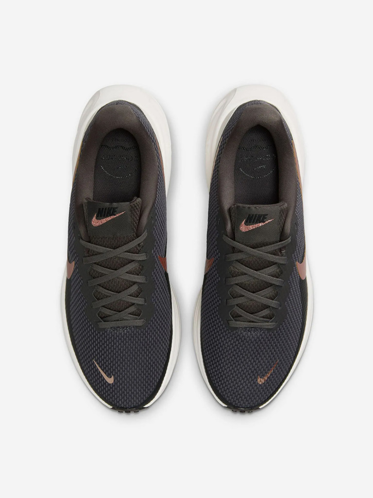 Кроссовки женские Nike Revolution 8
