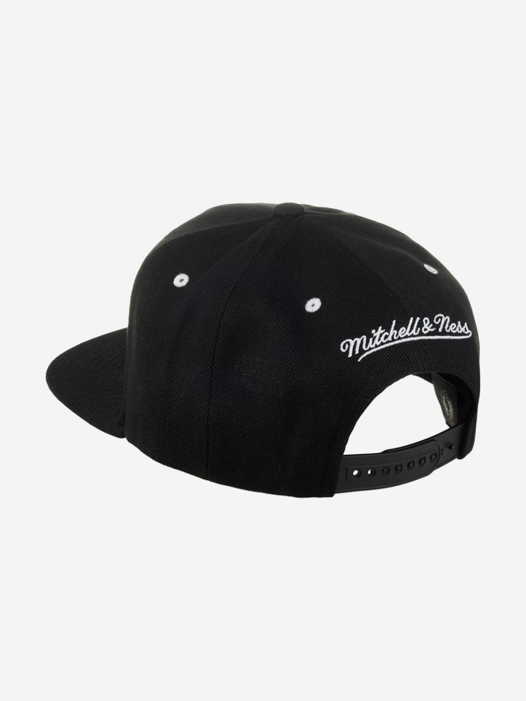 Бейсболка с прямым козырьком MITCHELL NESS 6HSSMM20202-BCEBLCK Boston Celtics NBA (черный)
