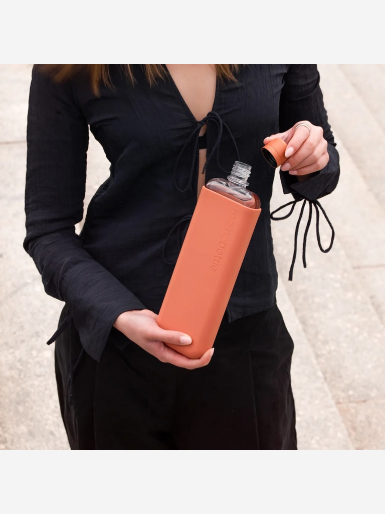 Бутылка с силиконовым чехлом Memobottle Slim, коричневый