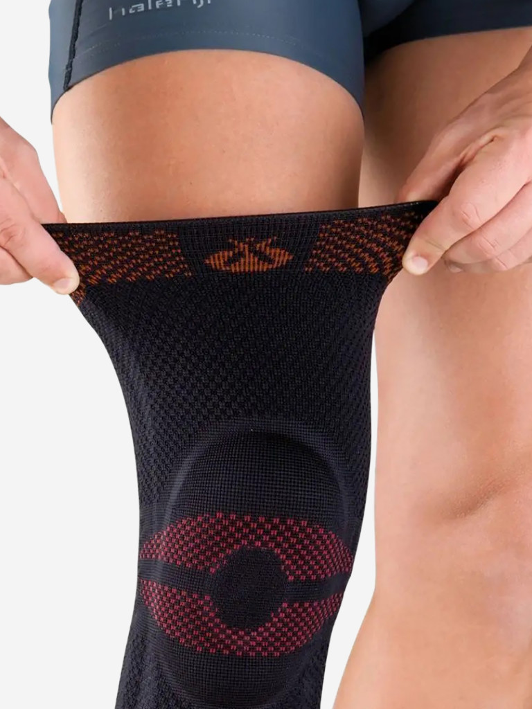 Бандаж коленный c закрытой коленной чашечкой с силиконовой подушечкой и пружинными ребрами жесткости