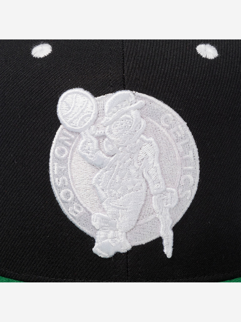 Бейсболка с прямым козырьком MITCHELL NESS HS11183-BCEBLCK Boston Celtics NBA (черный)