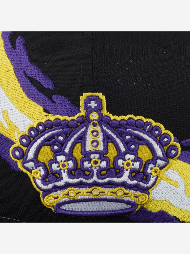 Бейсболка с прямым козырьком MITCHELL NESS 6HSSSH22087-LAKBLCK Los Angeles Kings NHL