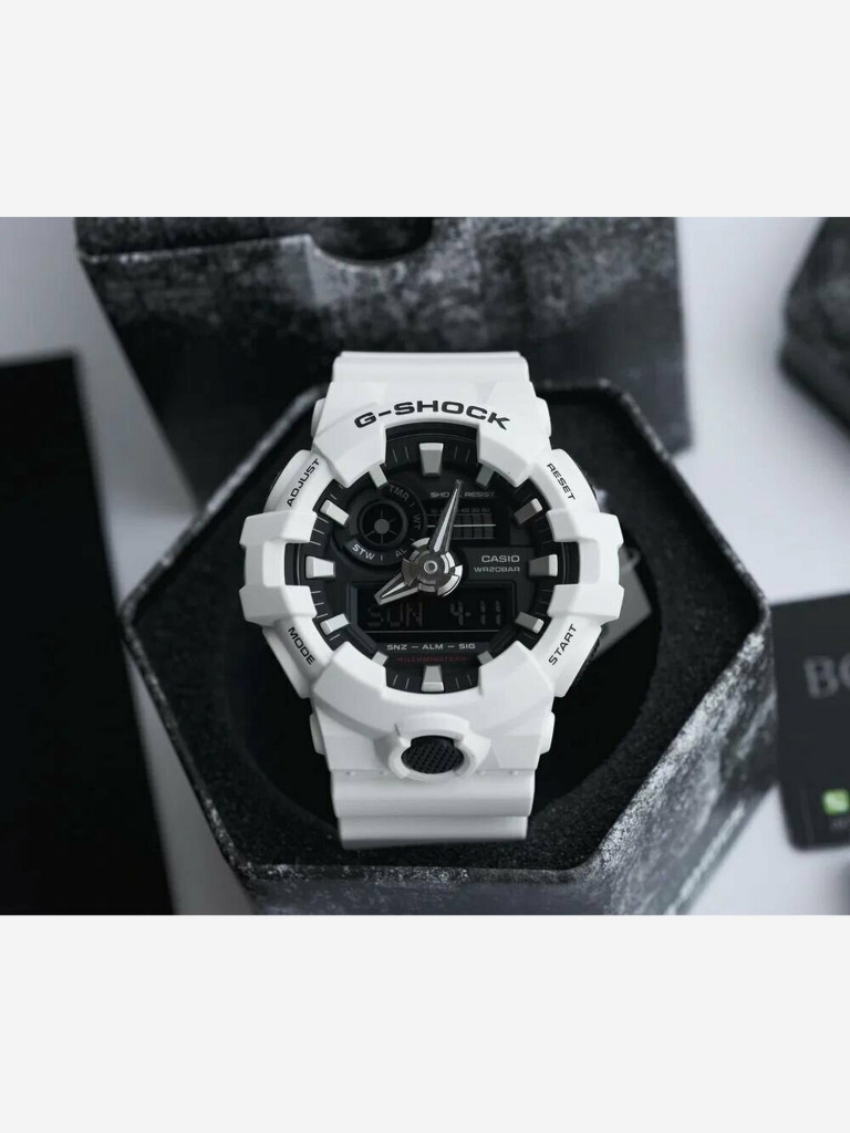 Японские наручные часы CASIO G-Shock GA-700-7A, мужские,ударопрочные, пластик, кварцевые, WR200