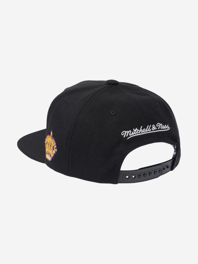 Бейсболка с прямым козырьком MITCHELL NESS HS11482-LAKBLCK Los Angeles Kings NHL (черный)