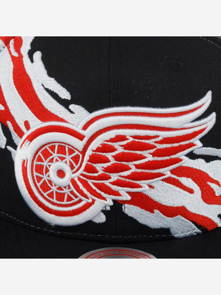 Бейсболка с прямым козырьком MITCHELL NESS 6HSSSH22087-DRWBLCK Detroit Red Wings NHL