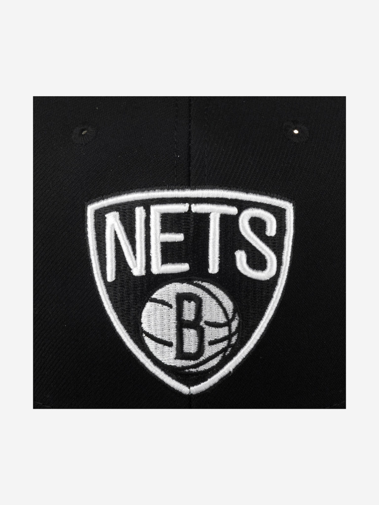 Бейсболка с прямым козырьком MITCHELL NESS HHSS5725-BNEYYPPPBLCK Brooklyn Nets NBA (черный)