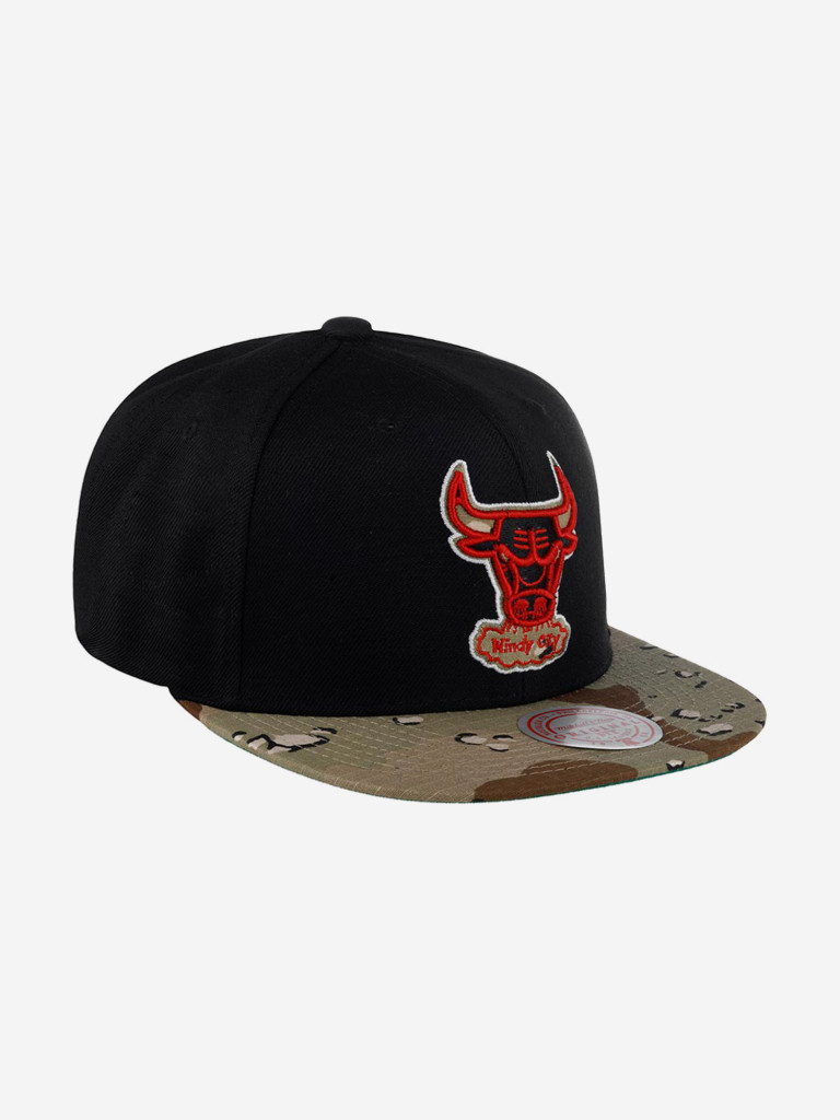 Бейсболка с прямым козырьком MITCHELL NESS HHSS1101-CBUYYPPPBLCK Chicago Bulls NBA (черный)