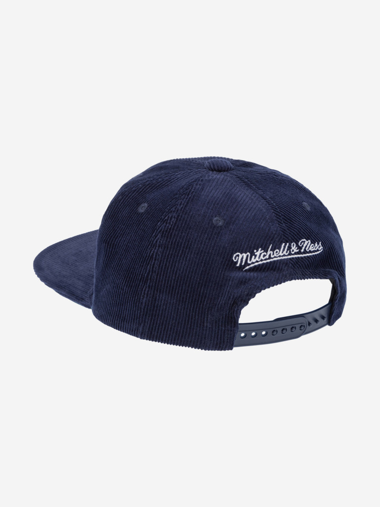 Бейсболка с прямым козырьком MITCHELL NESS HMUS6828-MNNYYPPPNAVY (синий)