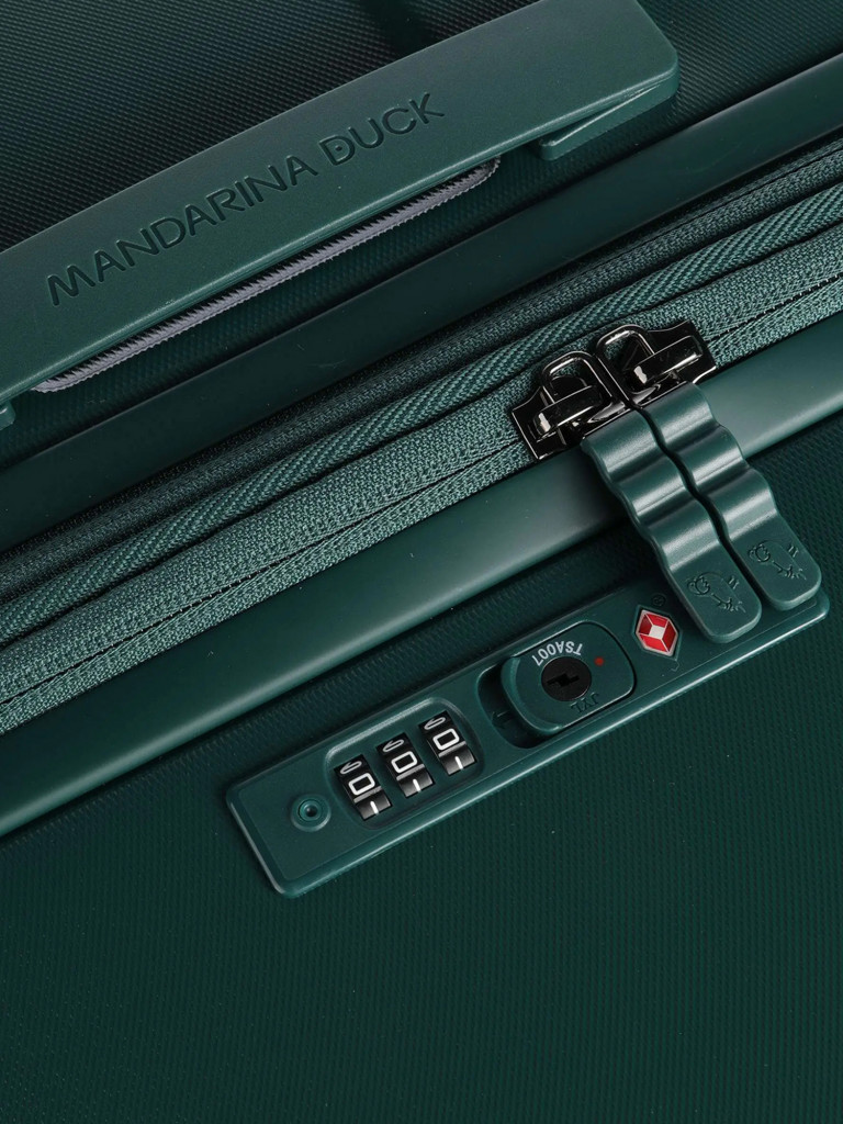 Чемодан Mandarina Duck Flyduck L