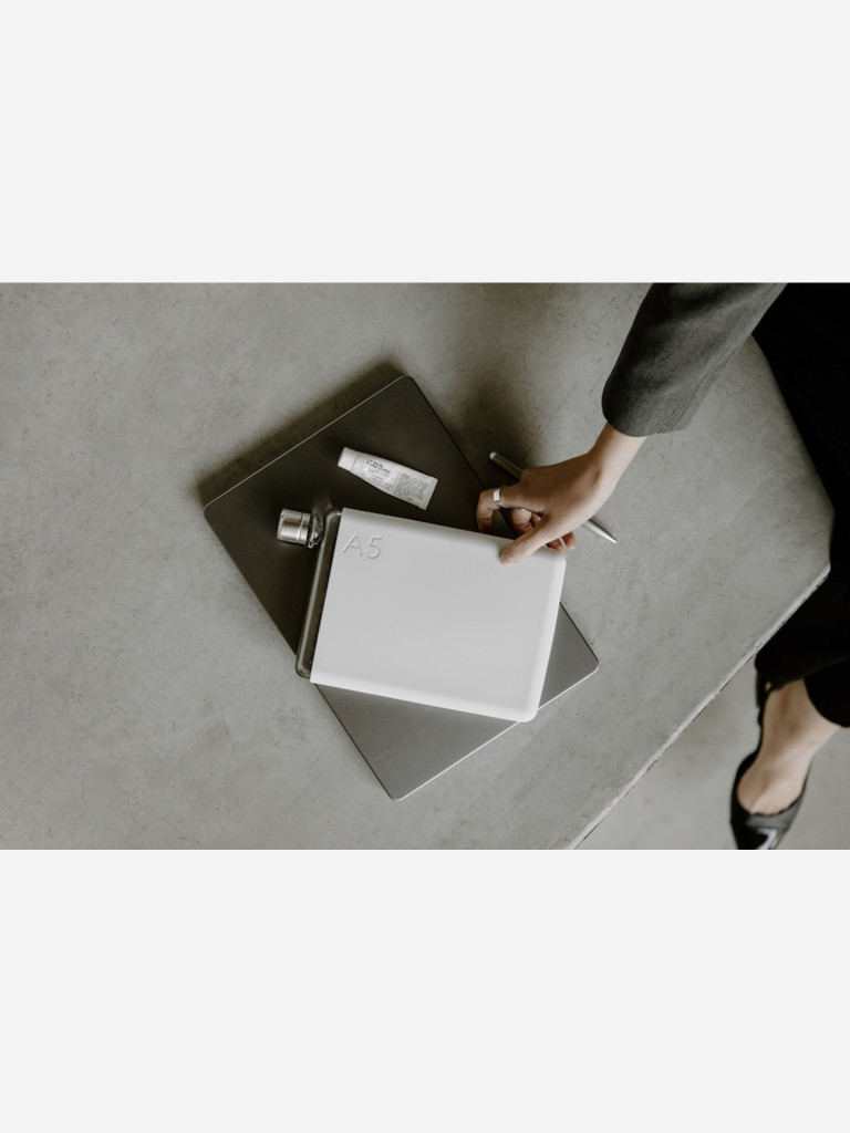 Бутылка с силиконовым чехлом Memobottle A5, серый