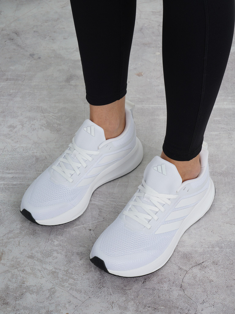 Кроссовки женские adidas Runblaze