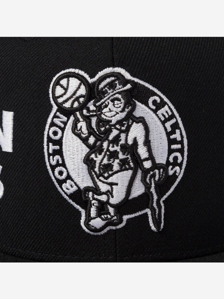 Бейсболка с прямым козырьком MITCHELL NESS HS12818-BCEBLCK Boston Celtics NBA