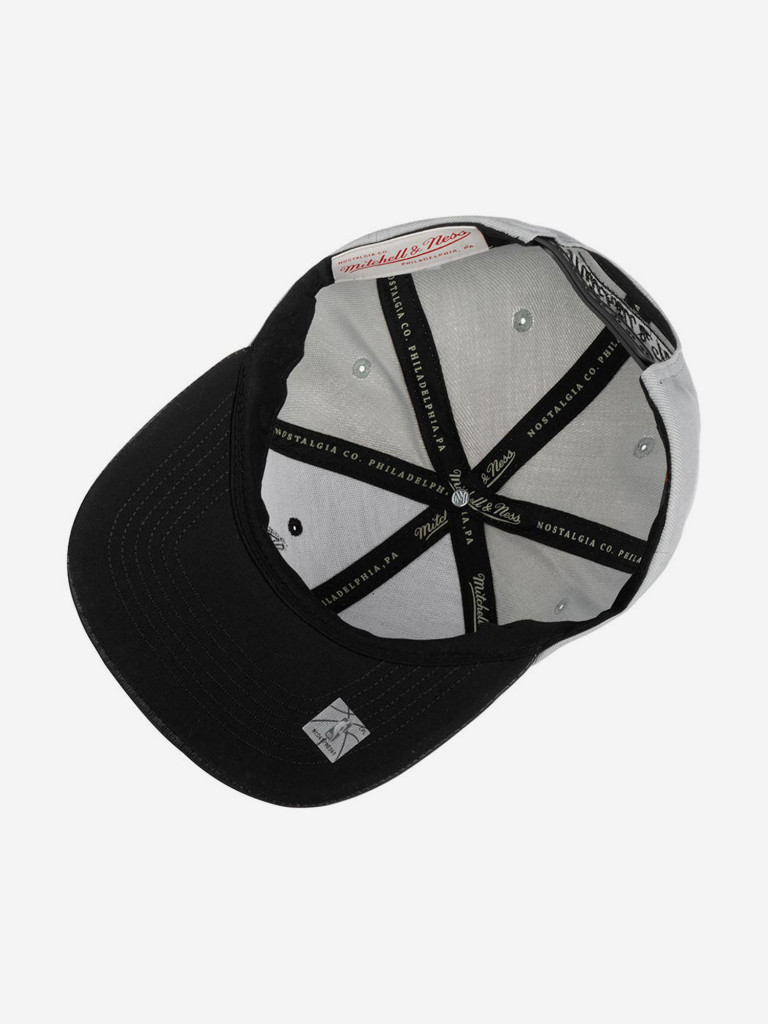Бейсболка с прямым козырьком MITCHELL NESS 6HSSMM19224-CBUBKGY Chicago Bulls NBA (черный)