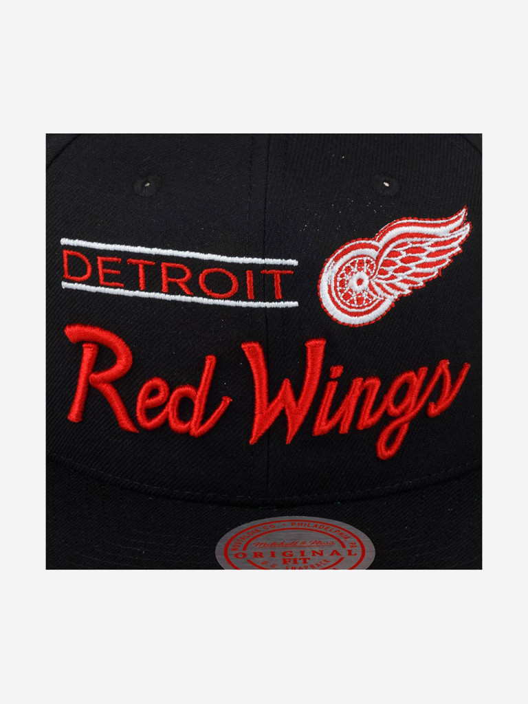 Бейсболка с прямым козырьком MITCHELL NESS 6HSSLD21213-DRWBLCK Detroit Red Wings NHL (черный)