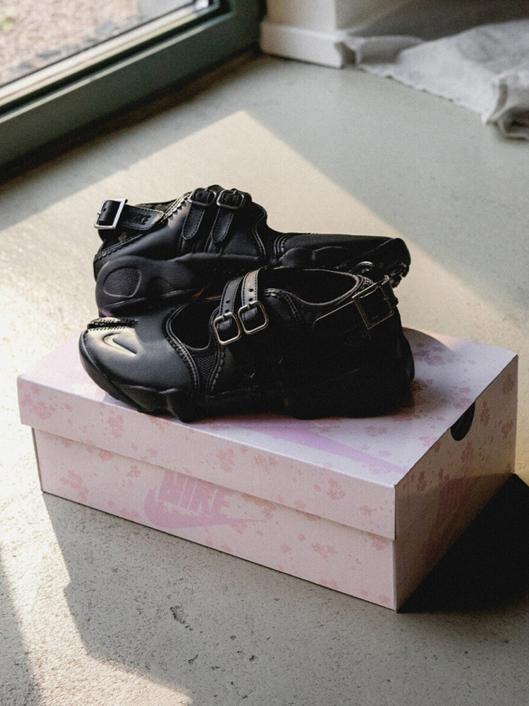 Кроссовки Nike Wmns Air Rift Breathe