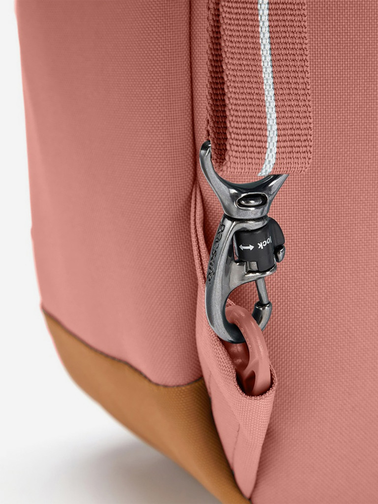 Рюкзак антивор Pacsafe GO 15, розовый, 15 л.