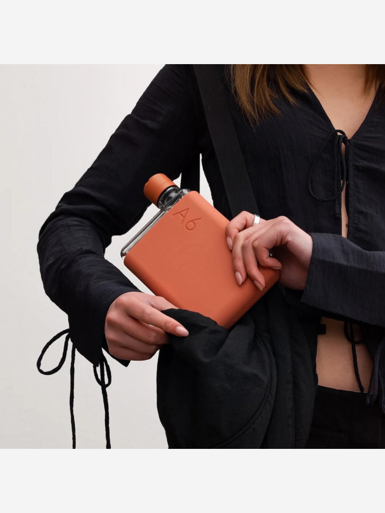 Бутылка с силиконовым чехлом Memobottle A6, коричневый