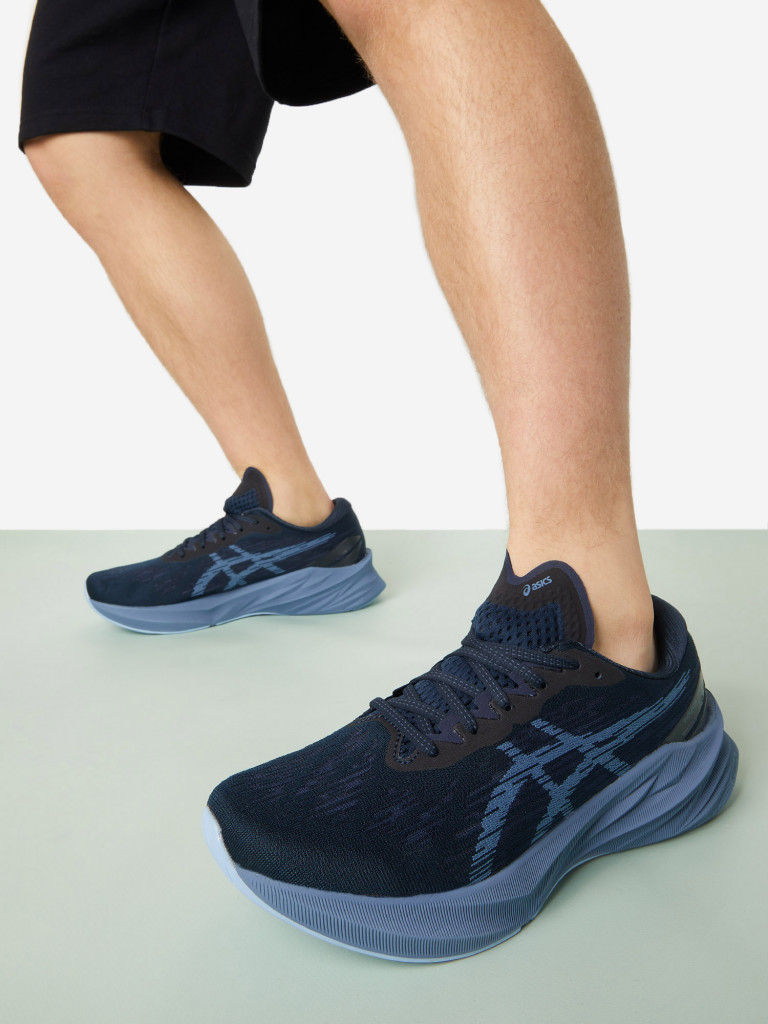 Кроссовки мужские ASICS Novablast 3