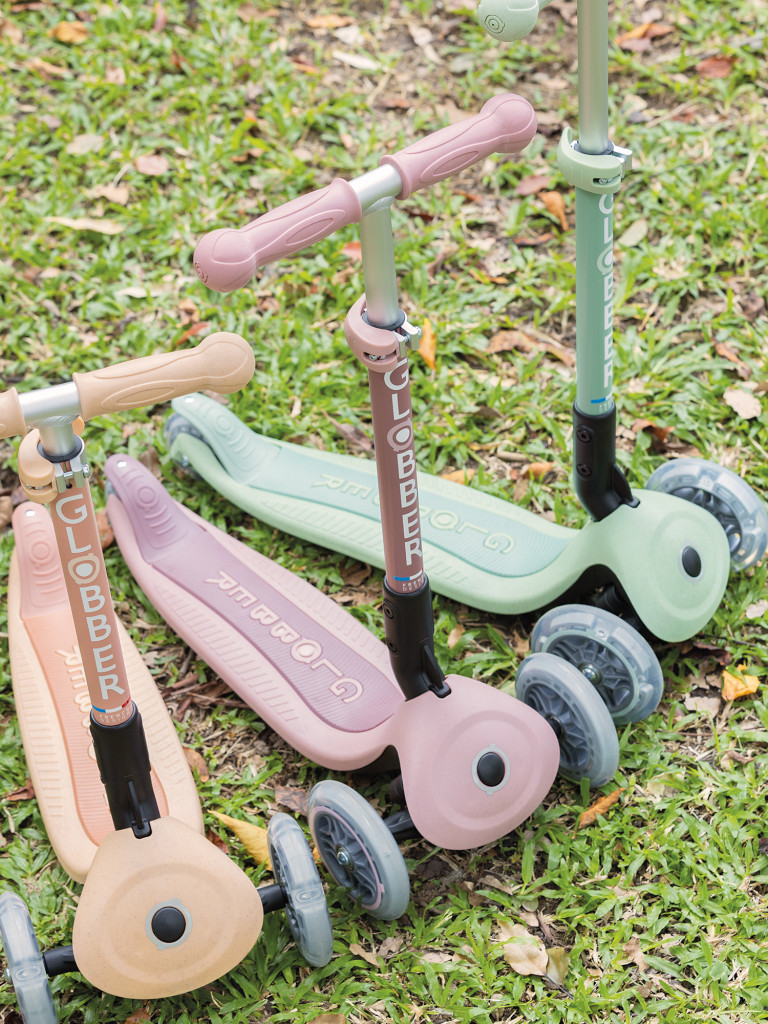 Самокат Globber JUNIOR FOLDABLE LIGHTS ECOLOGIC