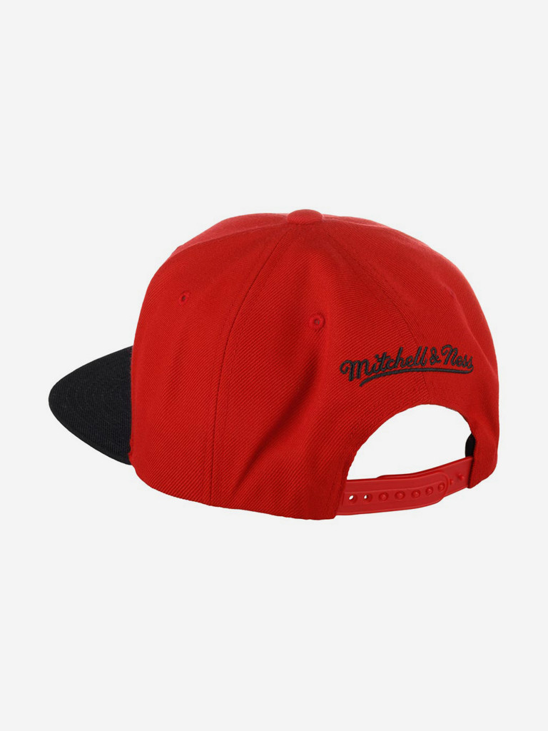 Бейсболка с прямым козырьком MITCHELL NESS HHSS3264-CBUYYPPPRDBK Chicago Bulls NBA (красный)