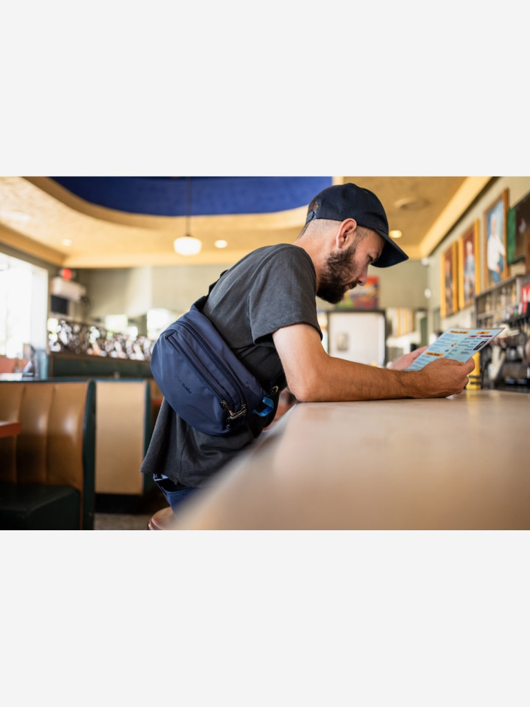 Поясная сумка антивор Pacsafe V Hip Pack, Ocean, 4 л.