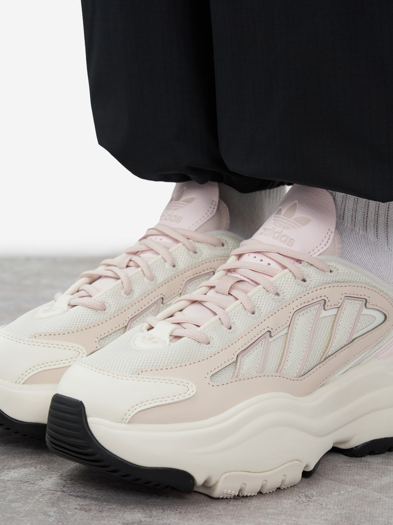 Кроссовки женские adidas Ozgaia
