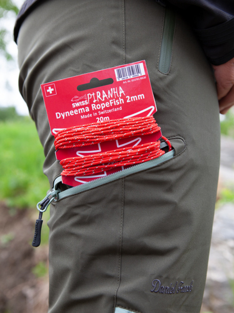 Ультралегкий шнур для оттяжек палаток SwissPiranha RopeFish Dyneema Red Reflex 2,0 мм / 20 м