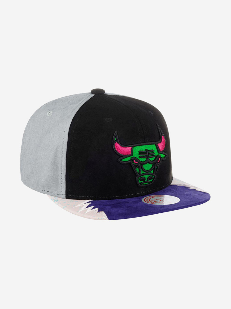 Бейсболка с прямым козырьком MITCHELL NESS HHSS1102-CBUYYPPPBKGY Chicago Bulls NBA (черный)