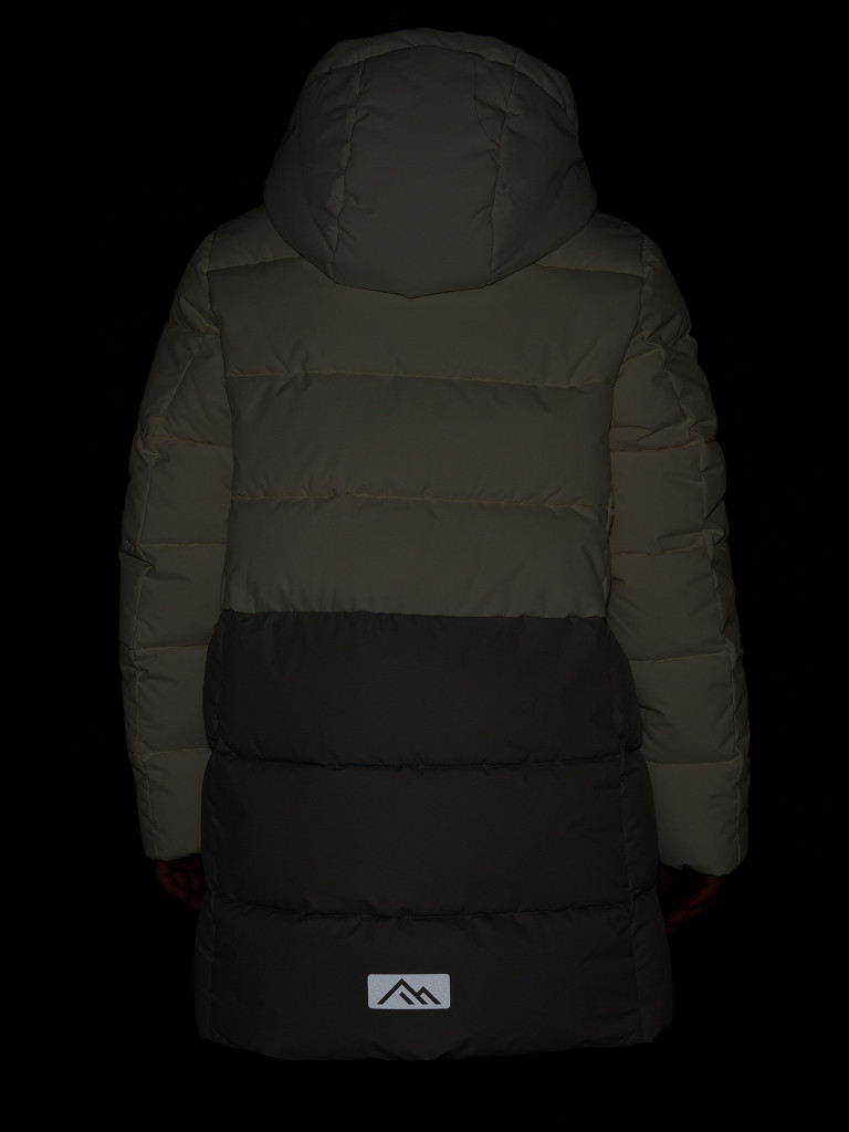 Пуховик для девочек Outventure