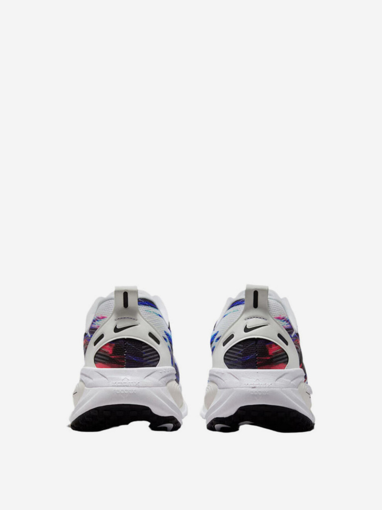 Кроссовки Nike Vomero 18